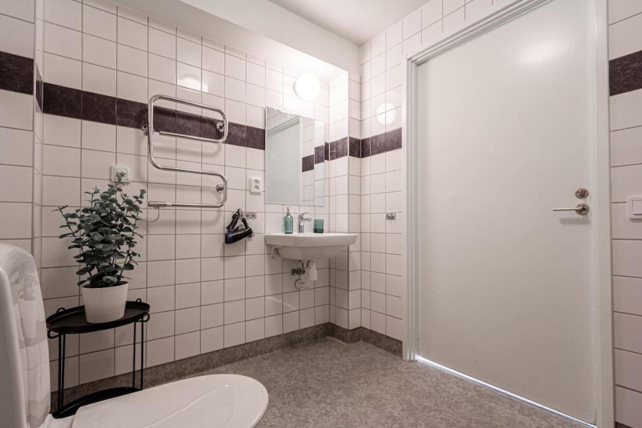 Apartment Convenient In Sodermalm For 4 *