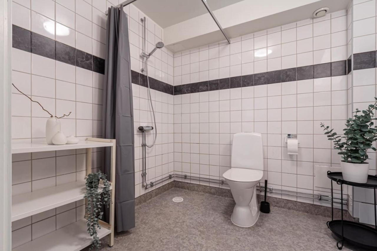 Apartment Convenient In Sodermalm For 4
